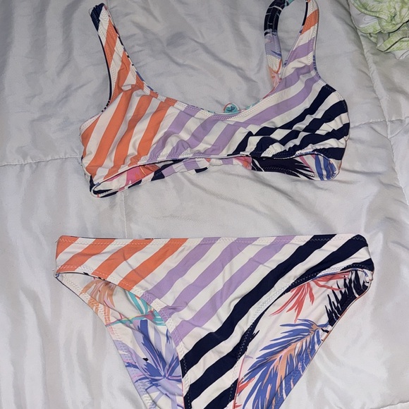 Swimsuit - Picture 3 of 3